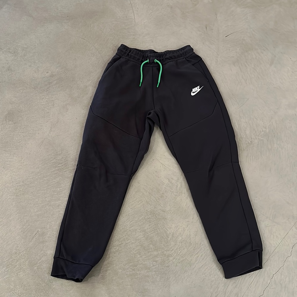 Nike boys’ sweatpants